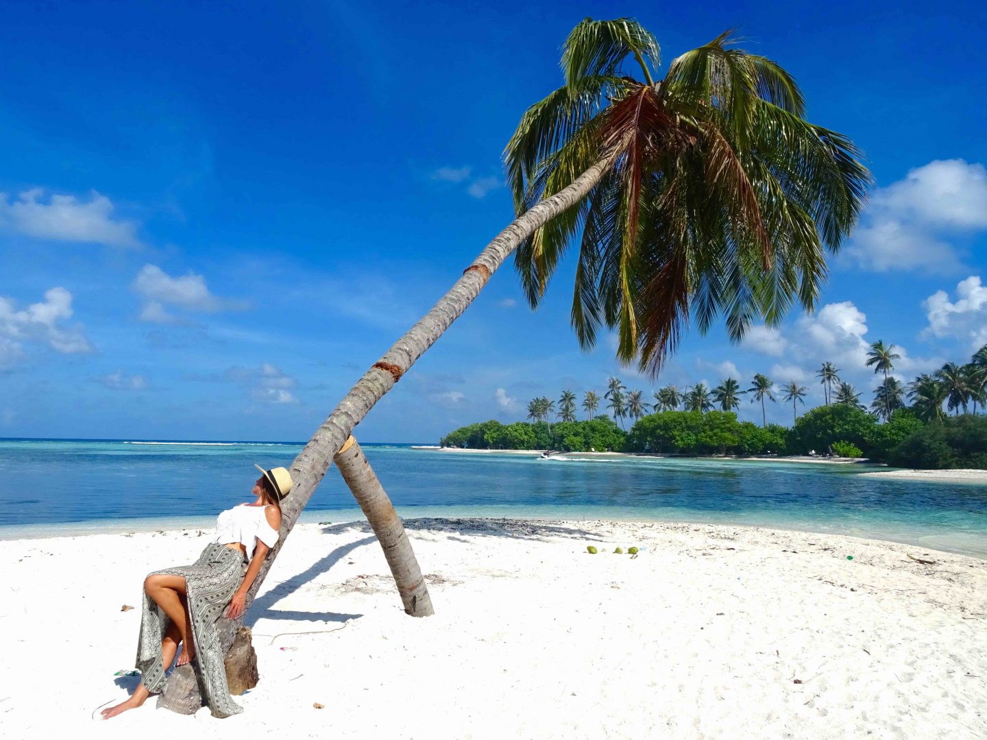 guraidhoo-maldives-lagoon-you-the-world-wandering