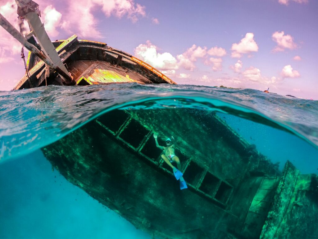 Guests-explore-a-ship-wreck-in-Maldives